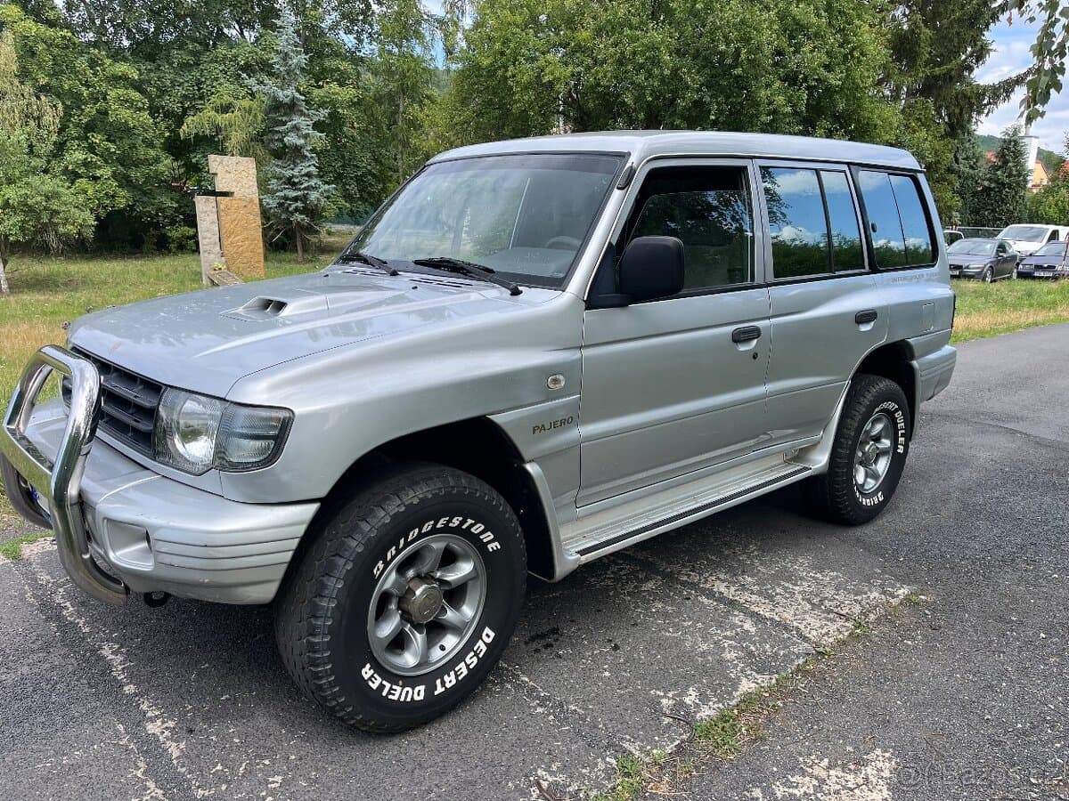 2003 Mitsubishi PAJERO
