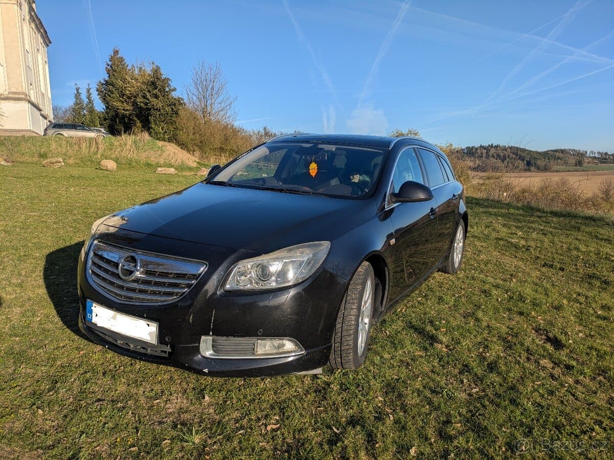 Opel INSIGNIA