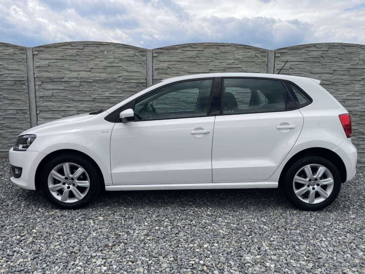 2010 Volkswagen POLO