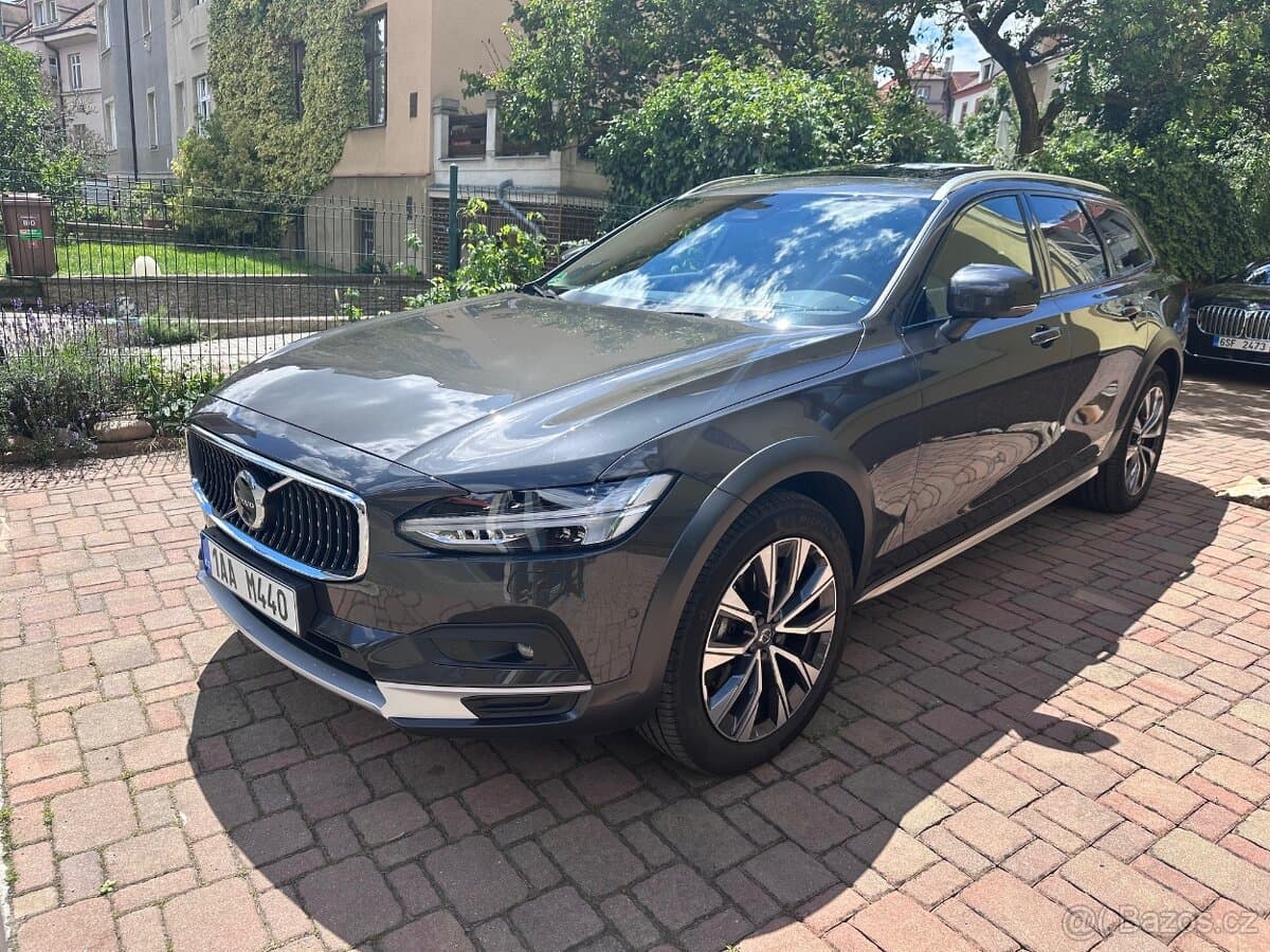 2023 Volvo V90