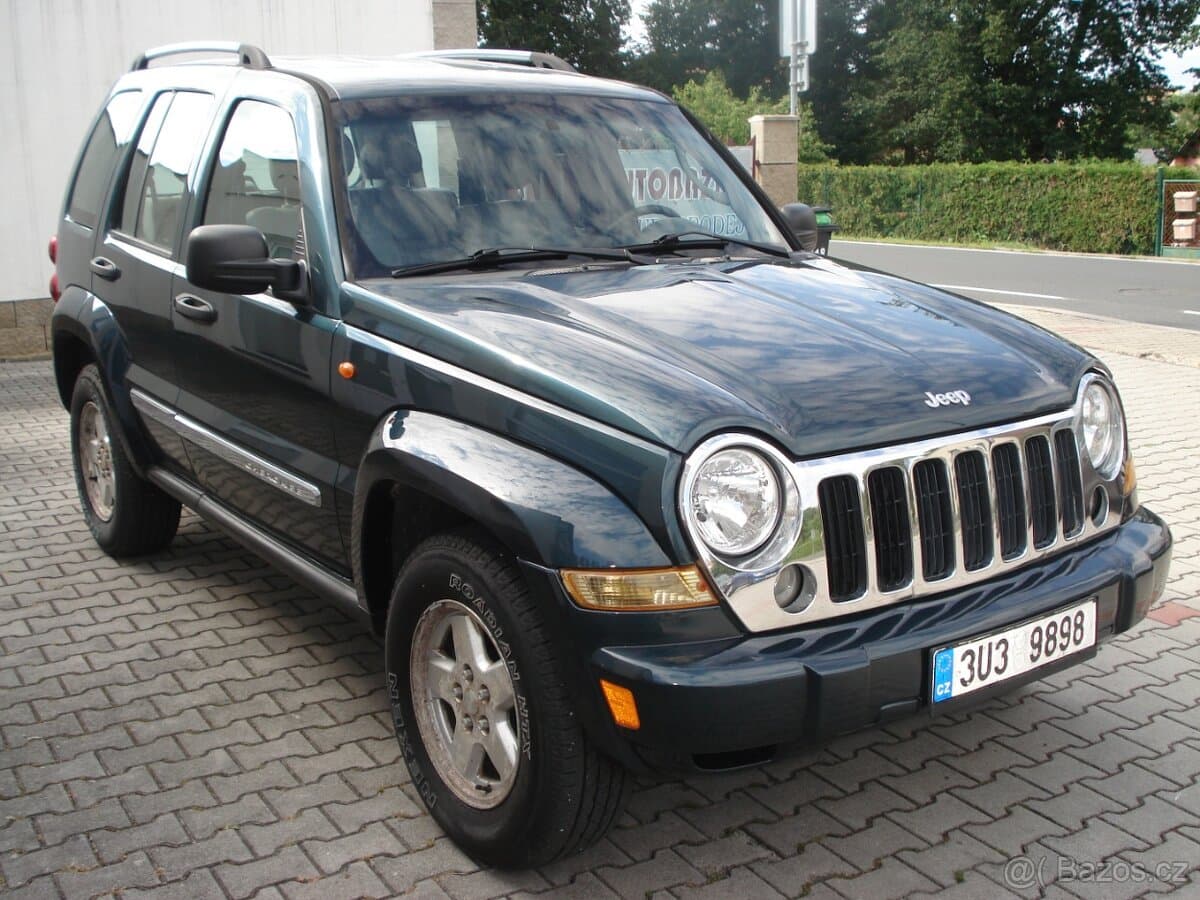 2005 Jeep CHEROKEE