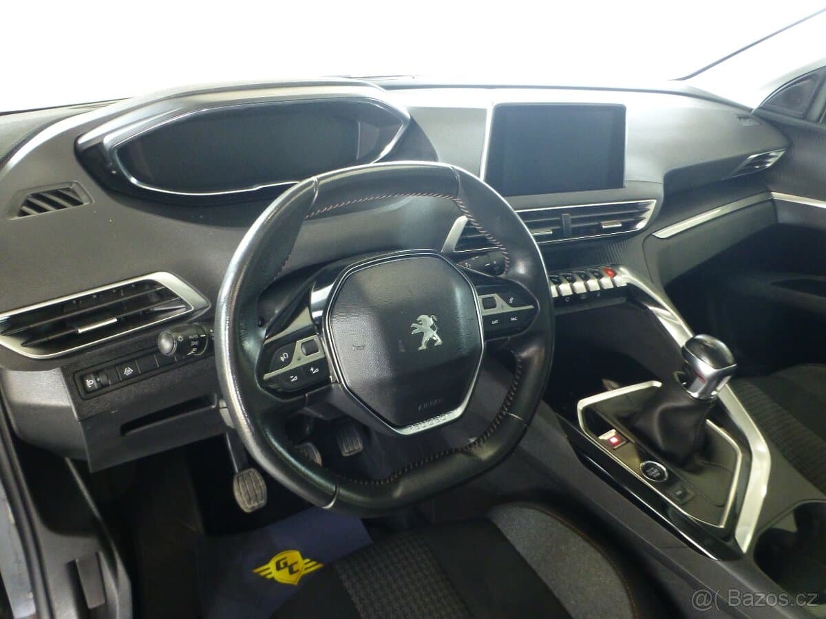 2022 Peugeot 5008 - 10