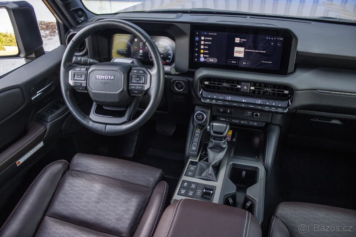 2025 Toyota LAND CRUISER - 10