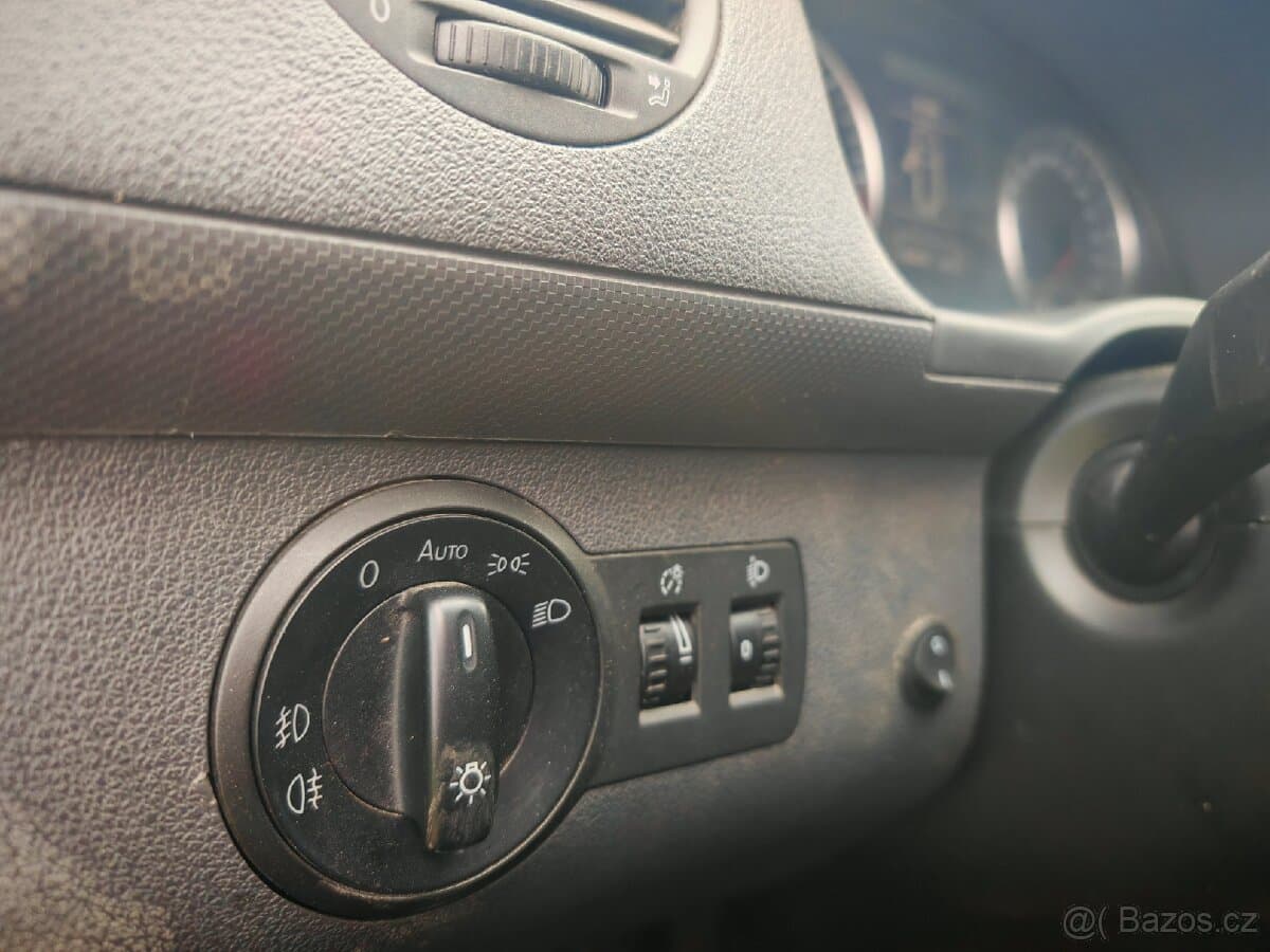 2011 Volkswagen CADDY - 10