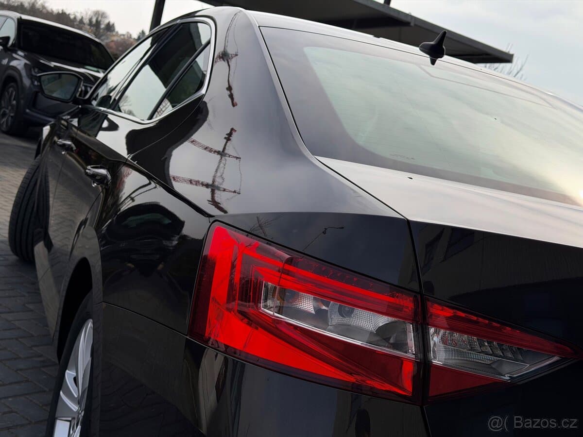 2020 Škoda SUPERB - 10