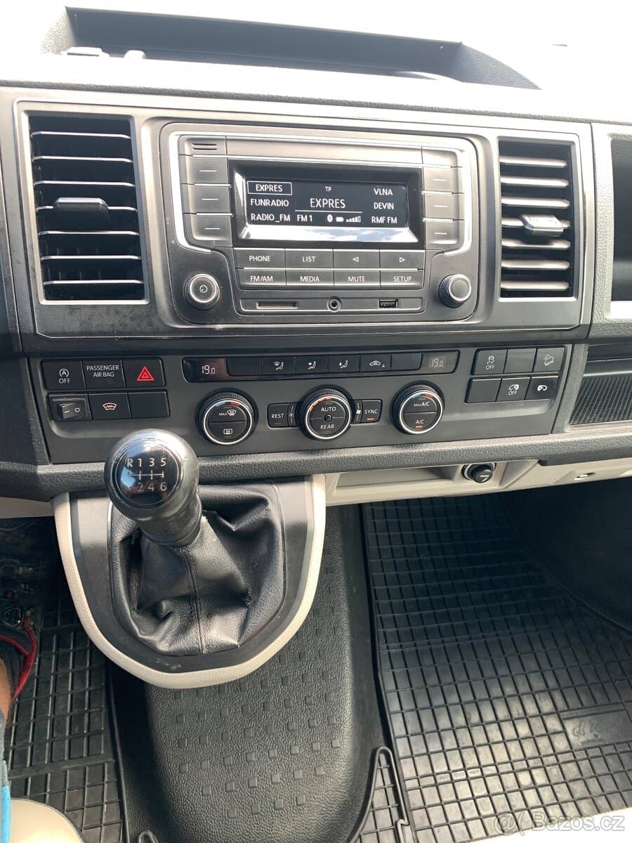 2016 Volkswagen CARAVELLE - 10