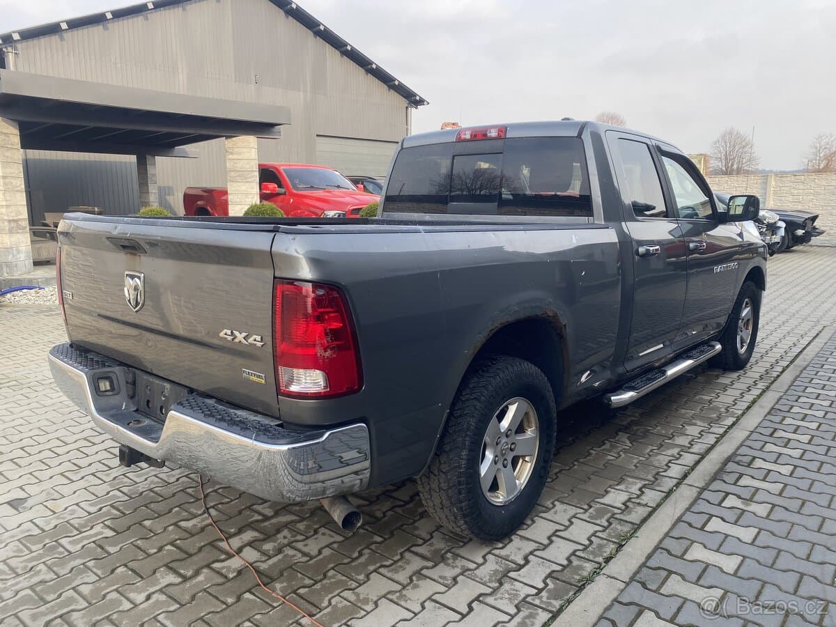 Dodge RAM - 10