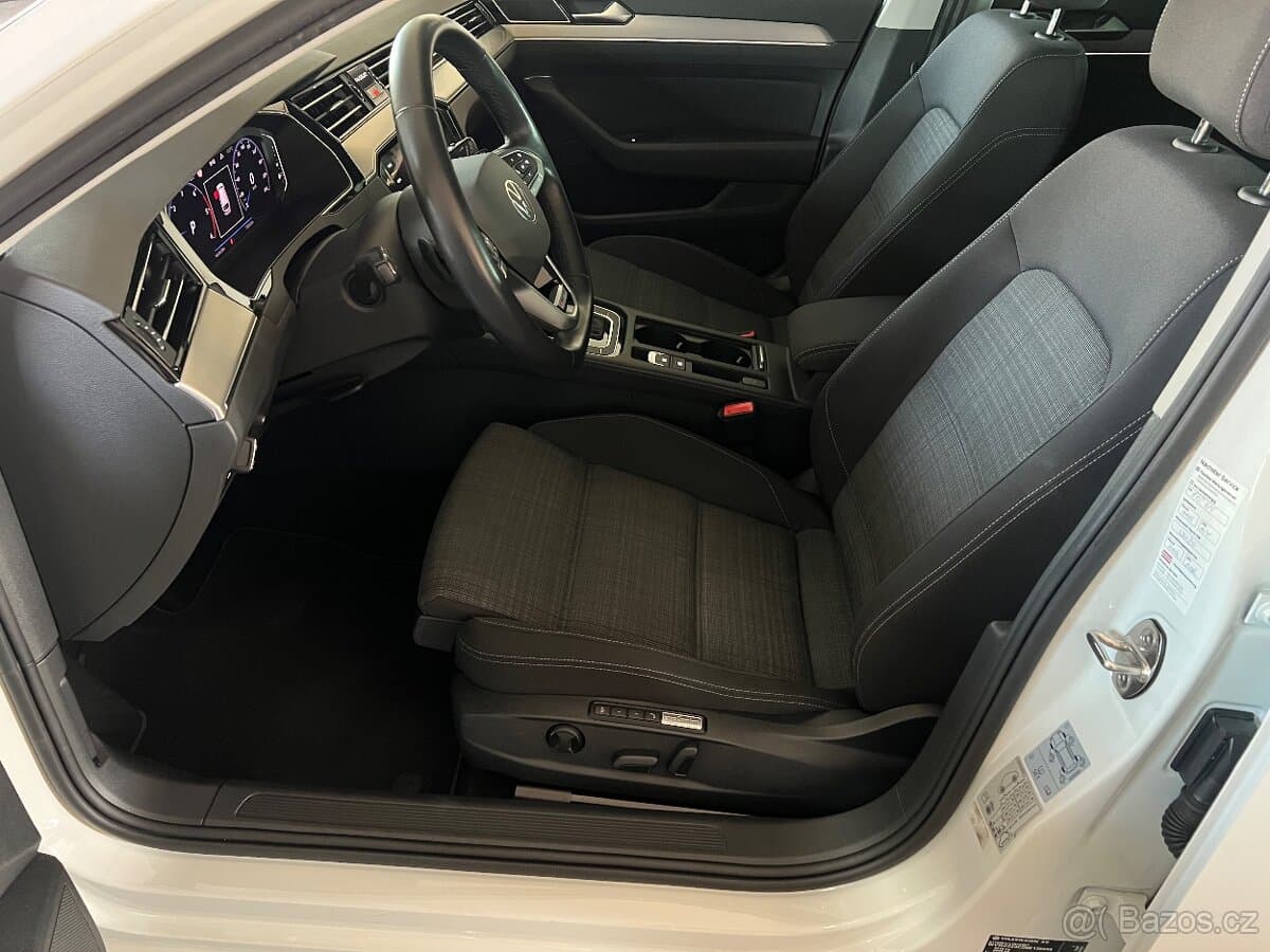 2021 Volkswagen PASSAT - 10