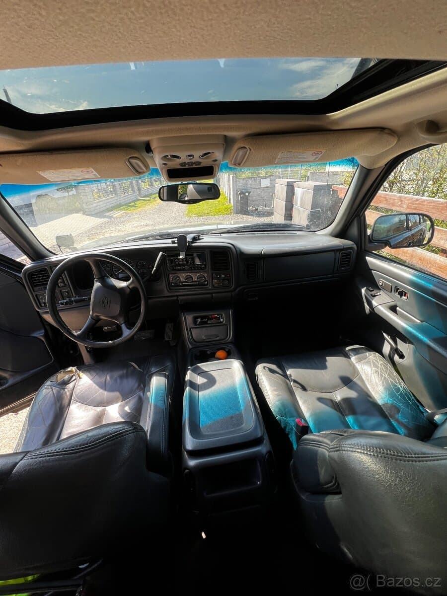 Chevrolet AVALANCHE - 10