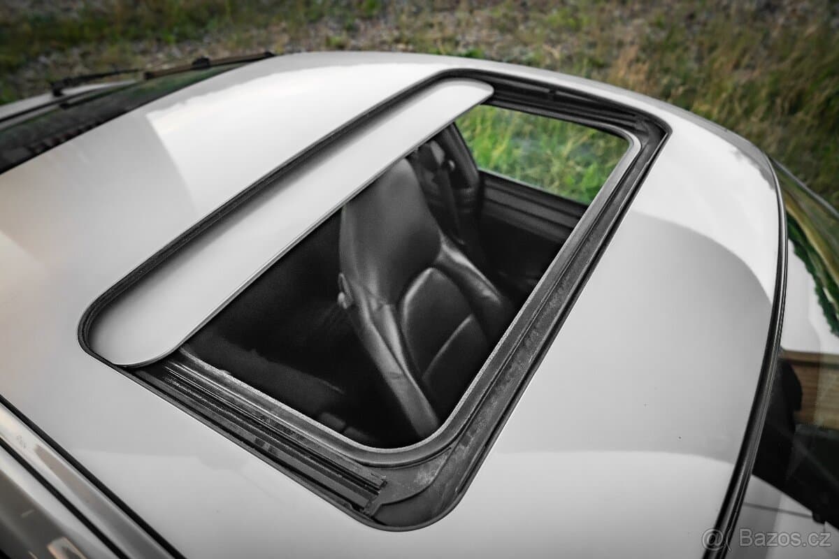 2001 Porsche 911 - 10