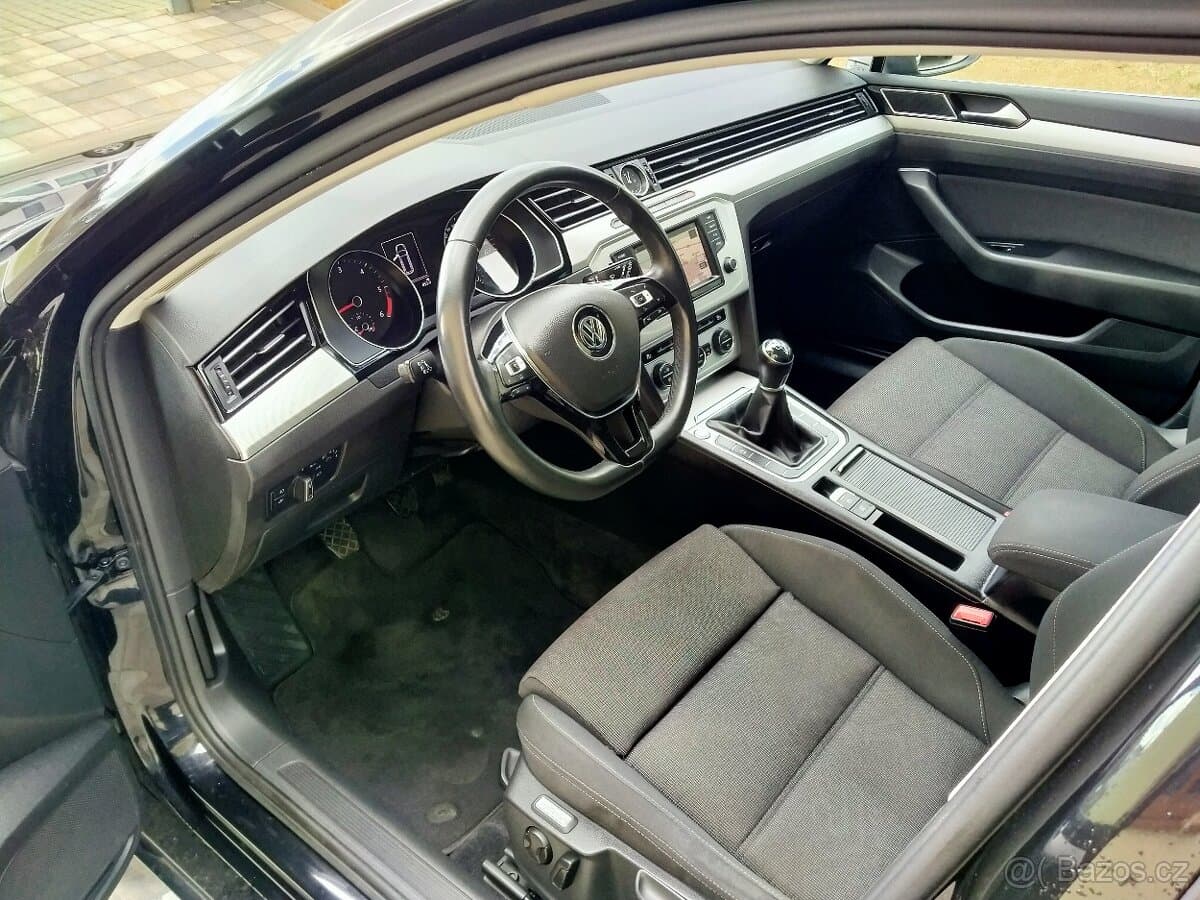 2016 Volkswagen PASSAT - 10