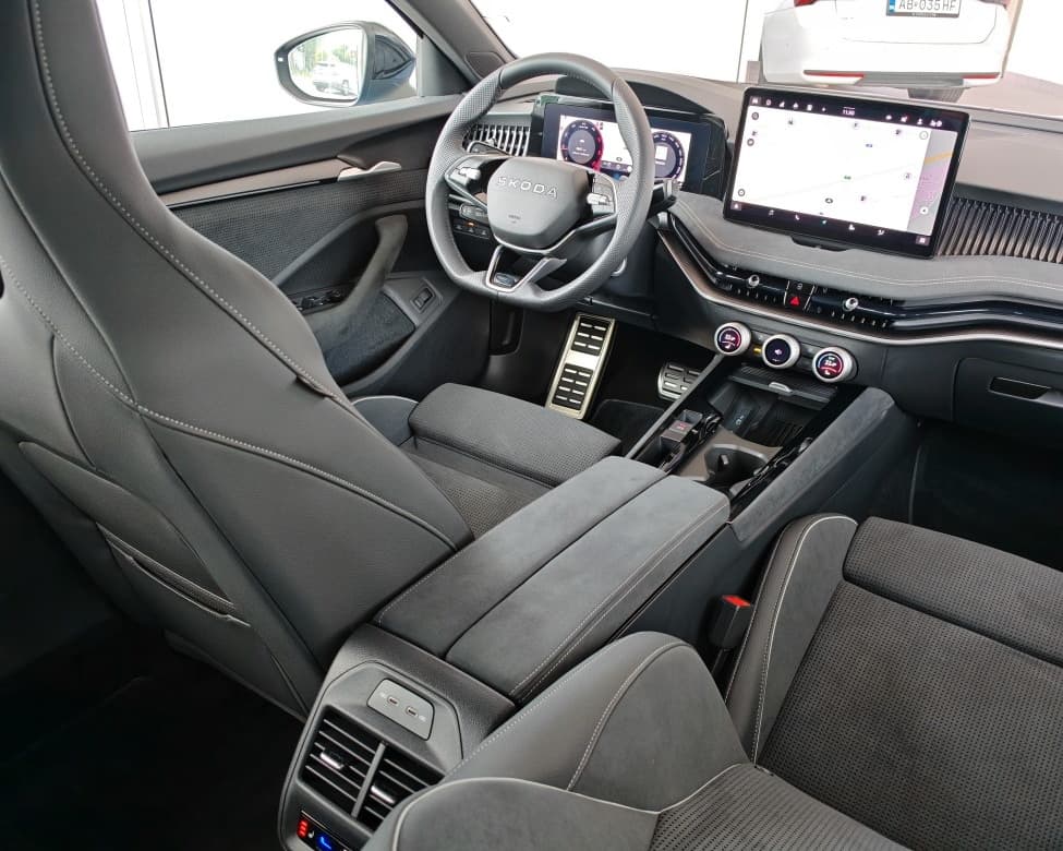 2025 Škoda SUPERB - 10