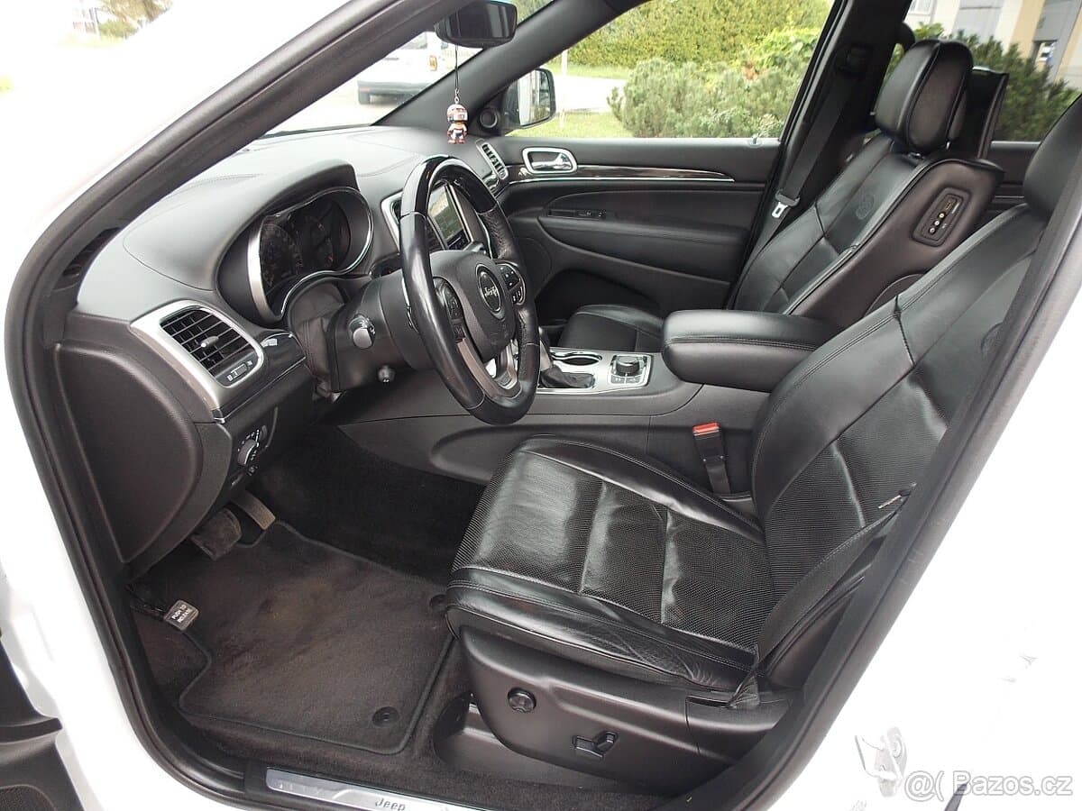 2018 Jeep CHEROKEE - 10