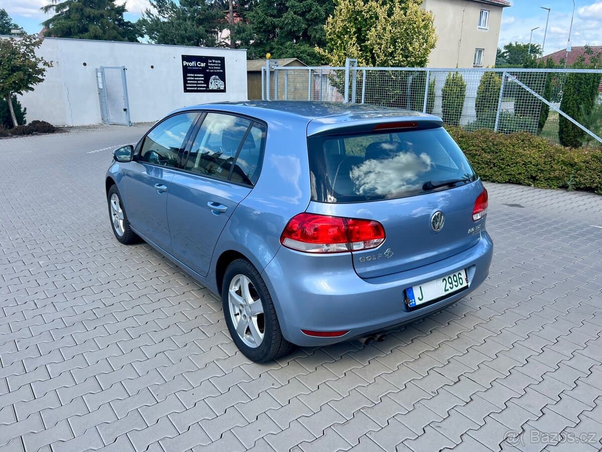 2011 Volkswagen GOLF - 10