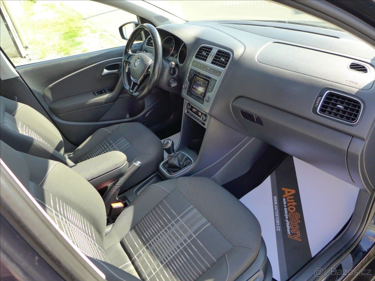 2015 Volkswagen POLO - 10