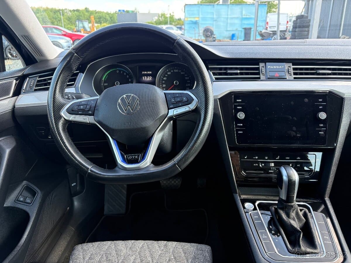 2022 Volkswagen PASSAT - 10