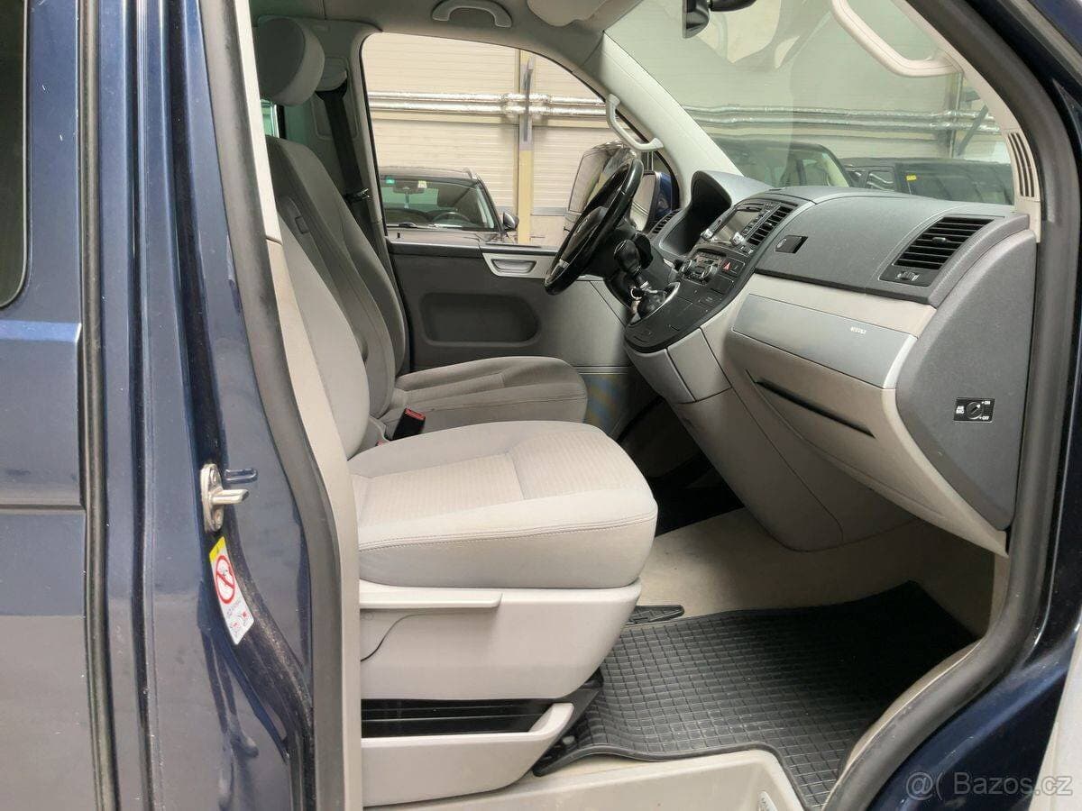 2010 Volkswagen MULTIVAN - 10