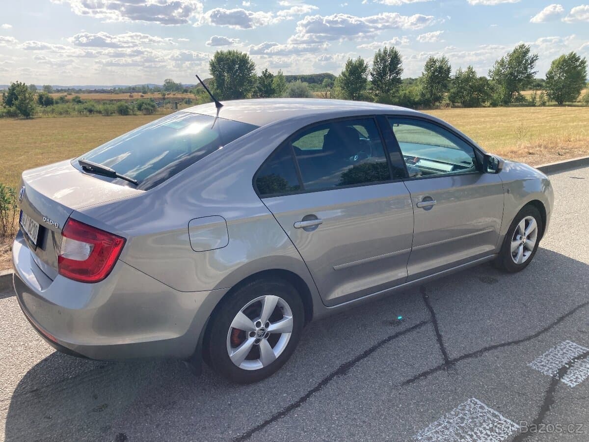 Škoda RAPID - 10