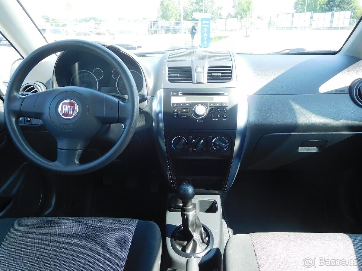 2012 Fiat SEDICI - 10