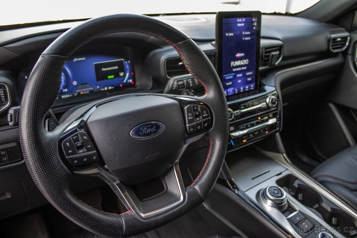 2022 Ford EXPLORER - 10