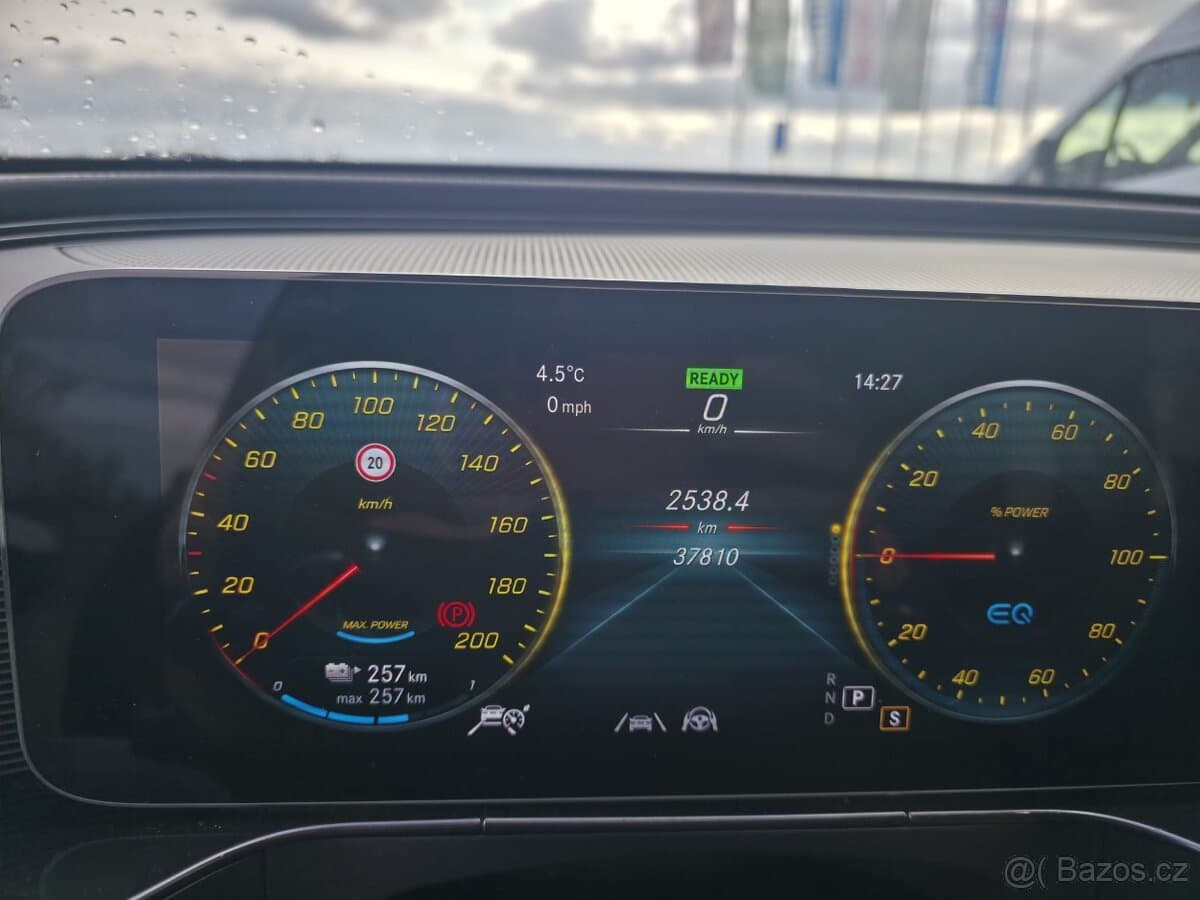 2022 Mercedes-Benz EQC - 10