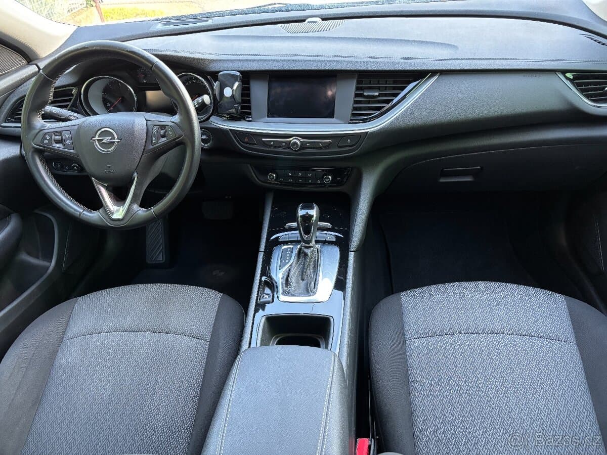 2019 Opel INSIGNIA - 10