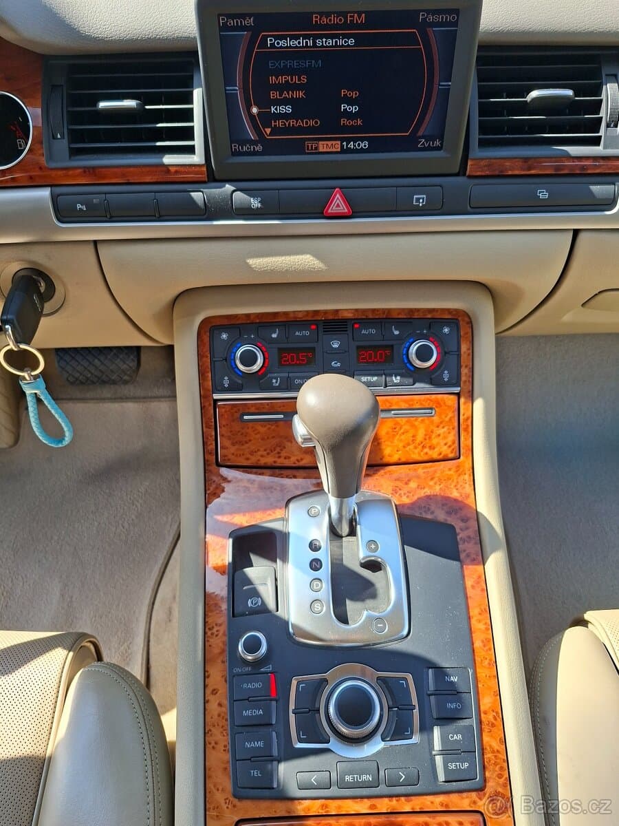 2007 Audi A8 - 10