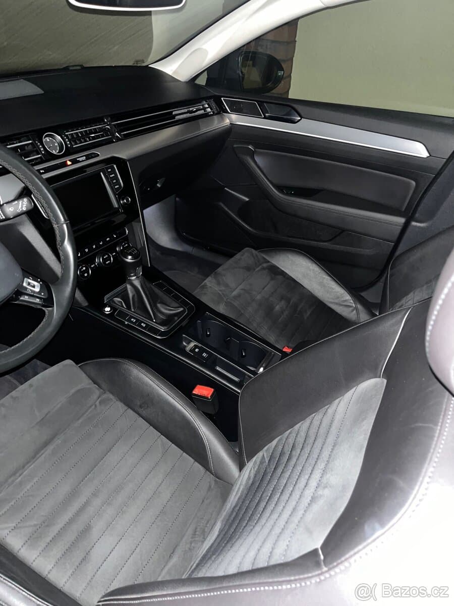 2015 Volkswagen PASSAT - 10