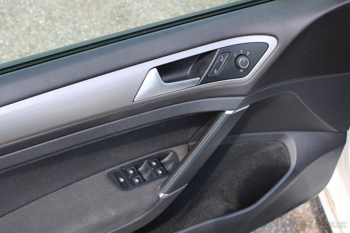 2015 Volkswagen GOLF - 10