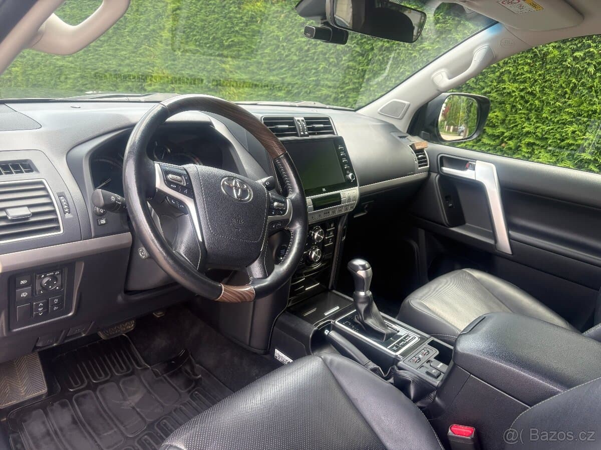 2021 Toyota LAND CRUISER - 10