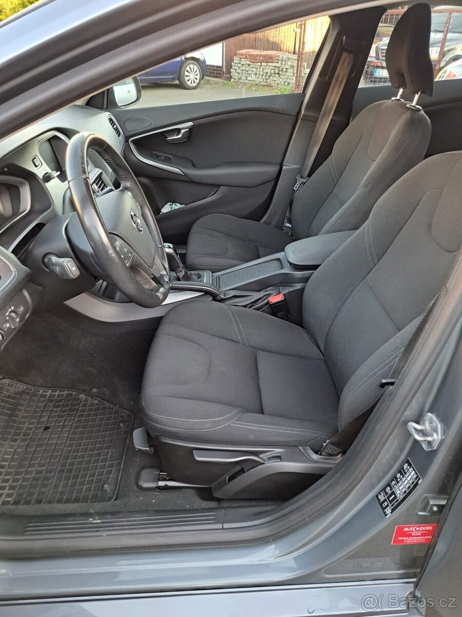 2018 Volvo V40 - 10