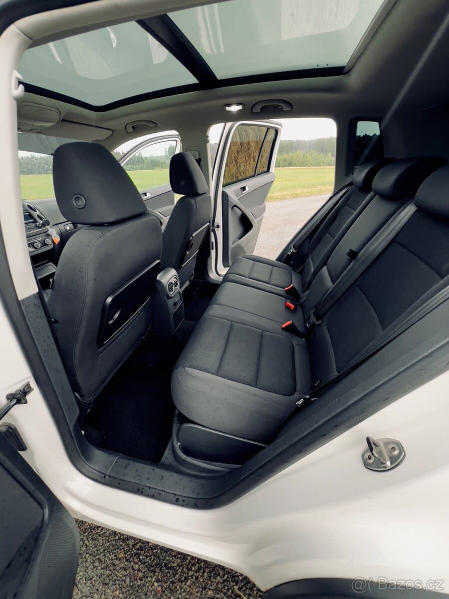 2010 Volkswagen TIGUAN - 10