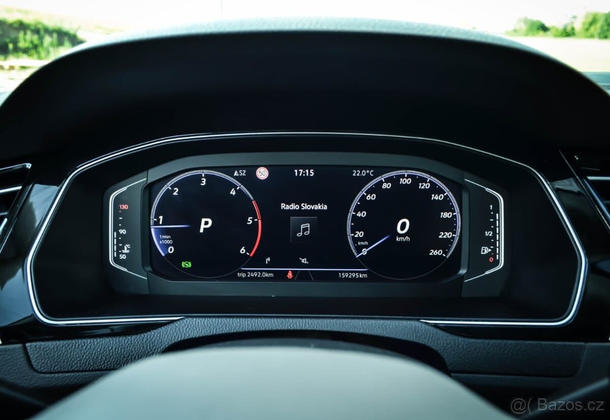 2023 Volkswagen PASSAT - 10