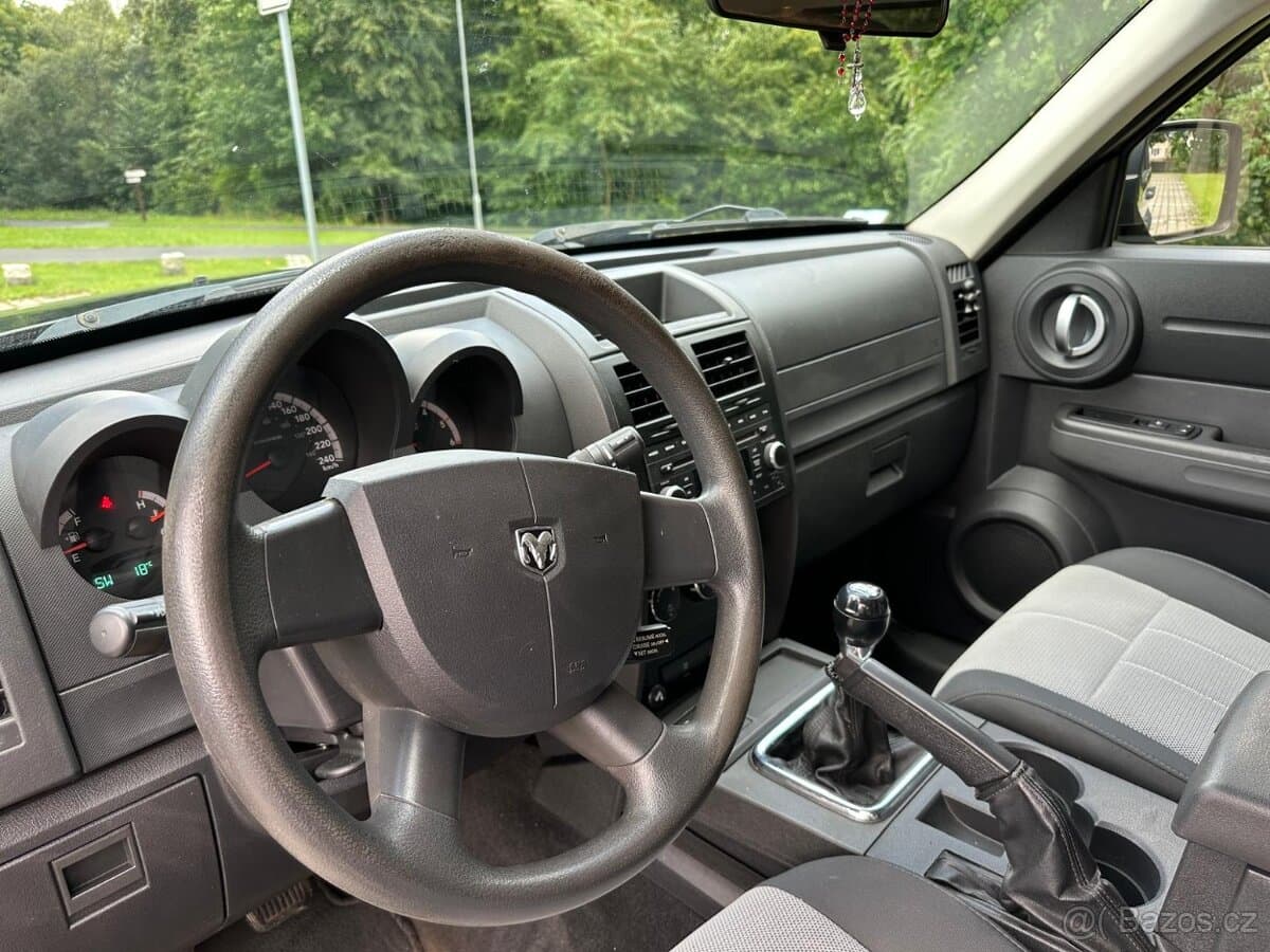 2011 Dodge NITRO - 10