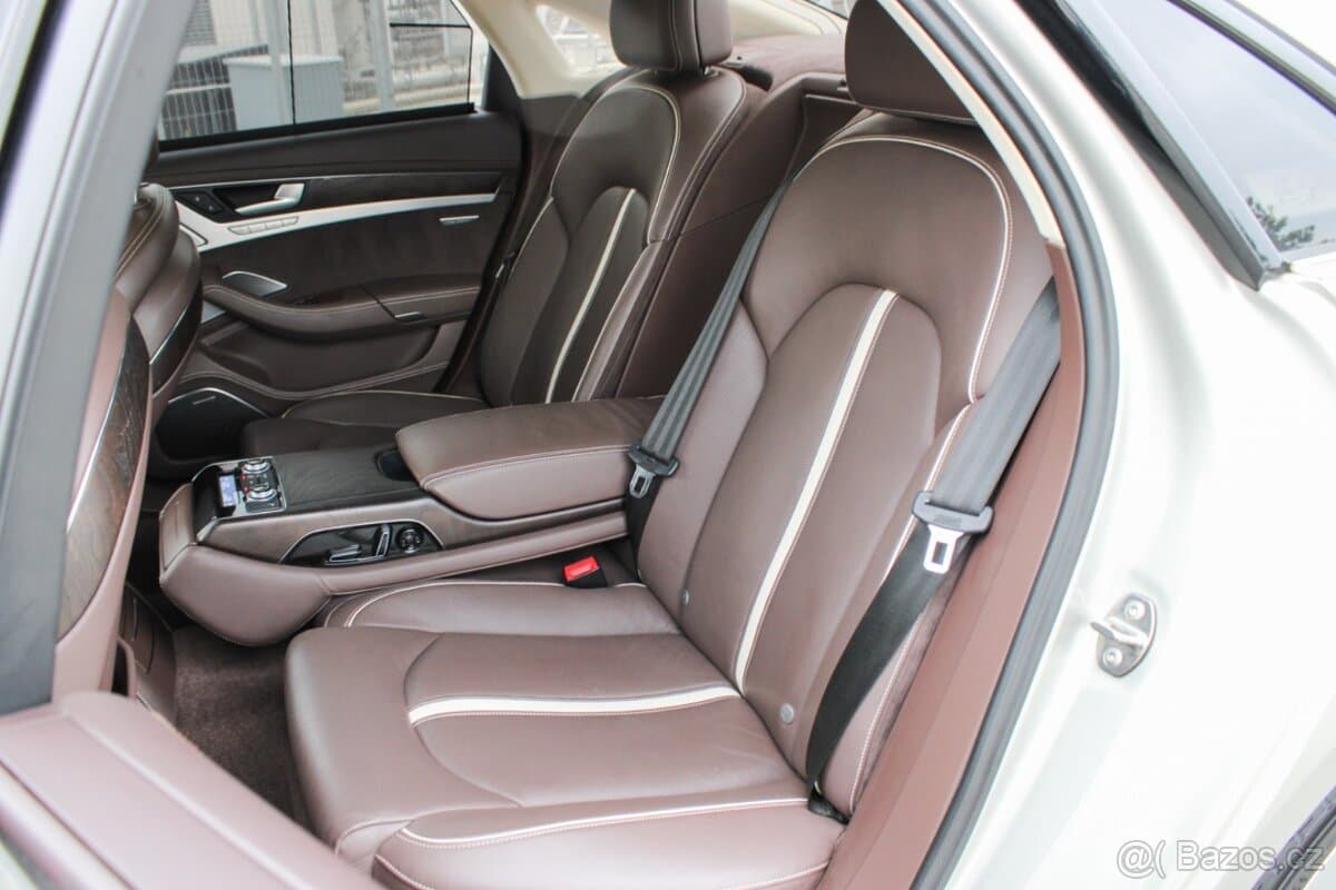 2013 Audi A8 - 10