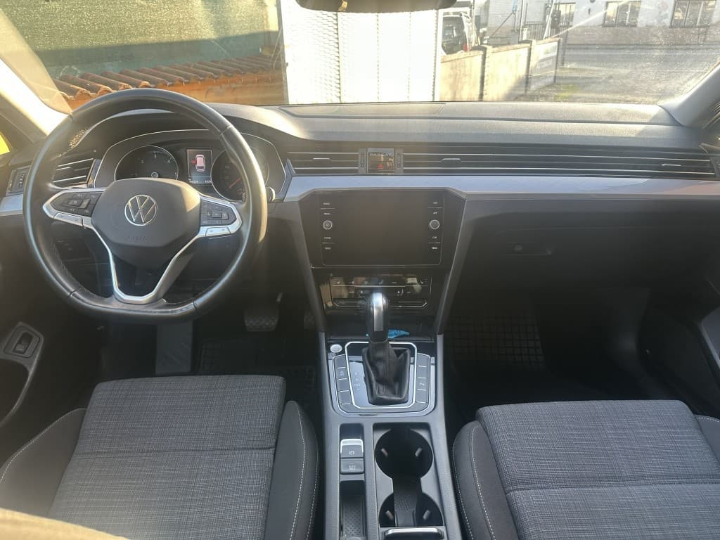 2022 Volkswagen PASSAT - 10