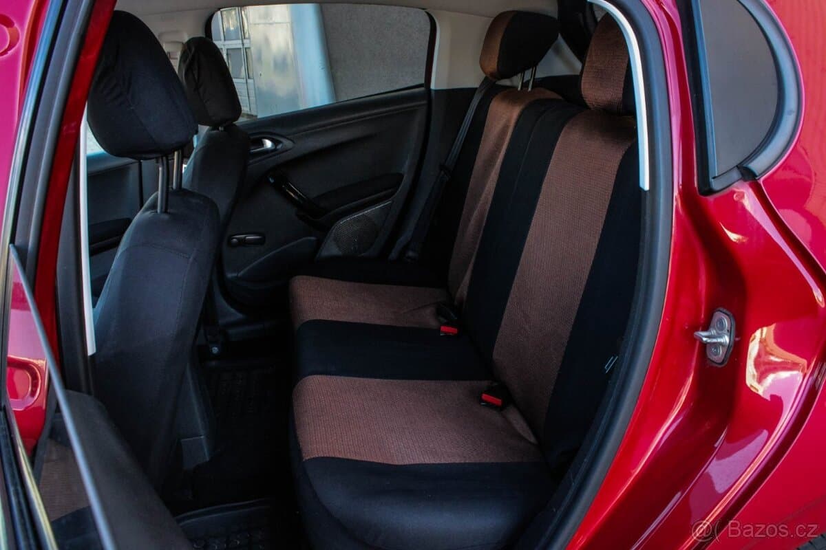 2016 Peugeot 208 - 10