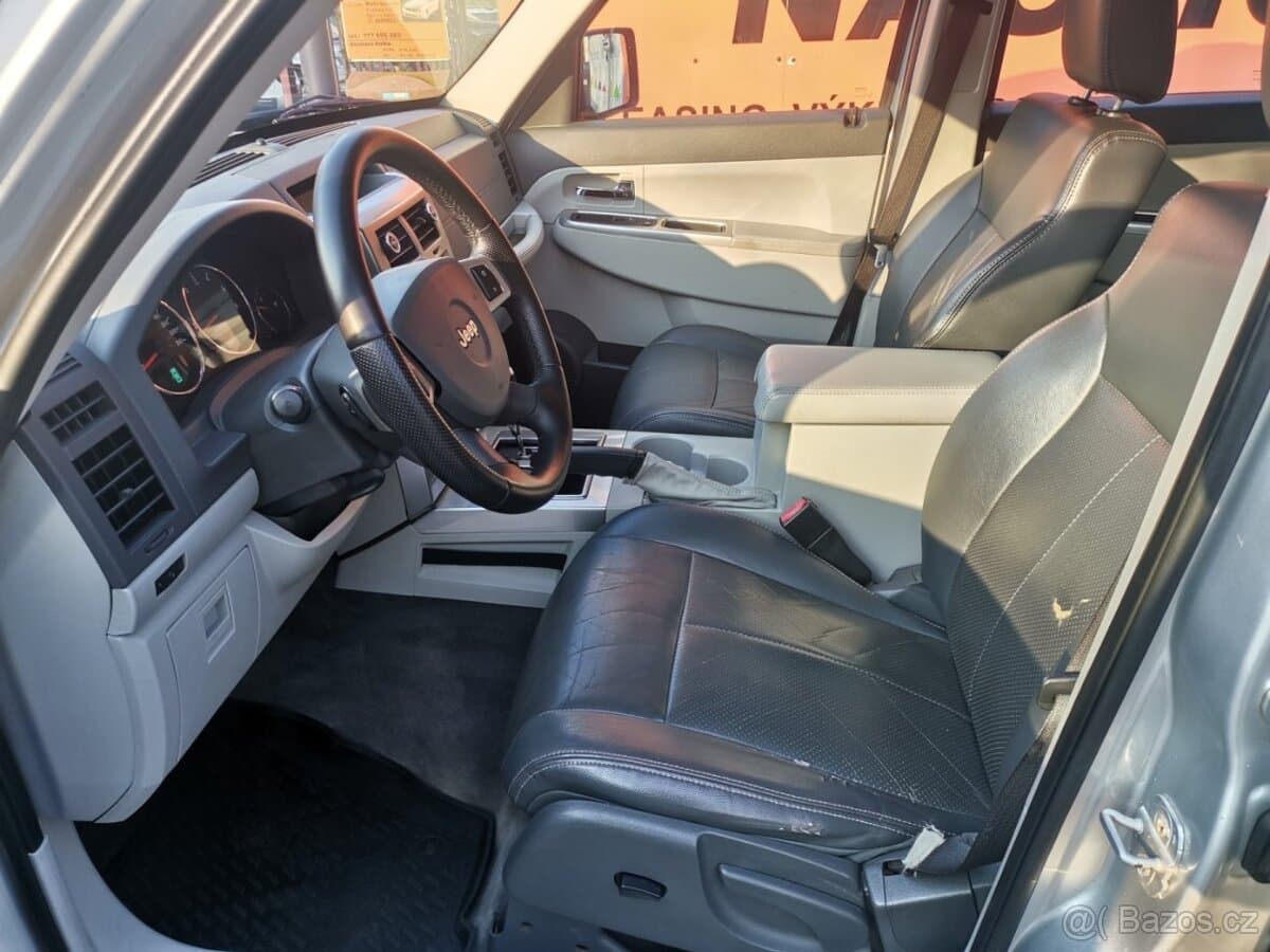 2009 Jeep CHEROKEE - 10