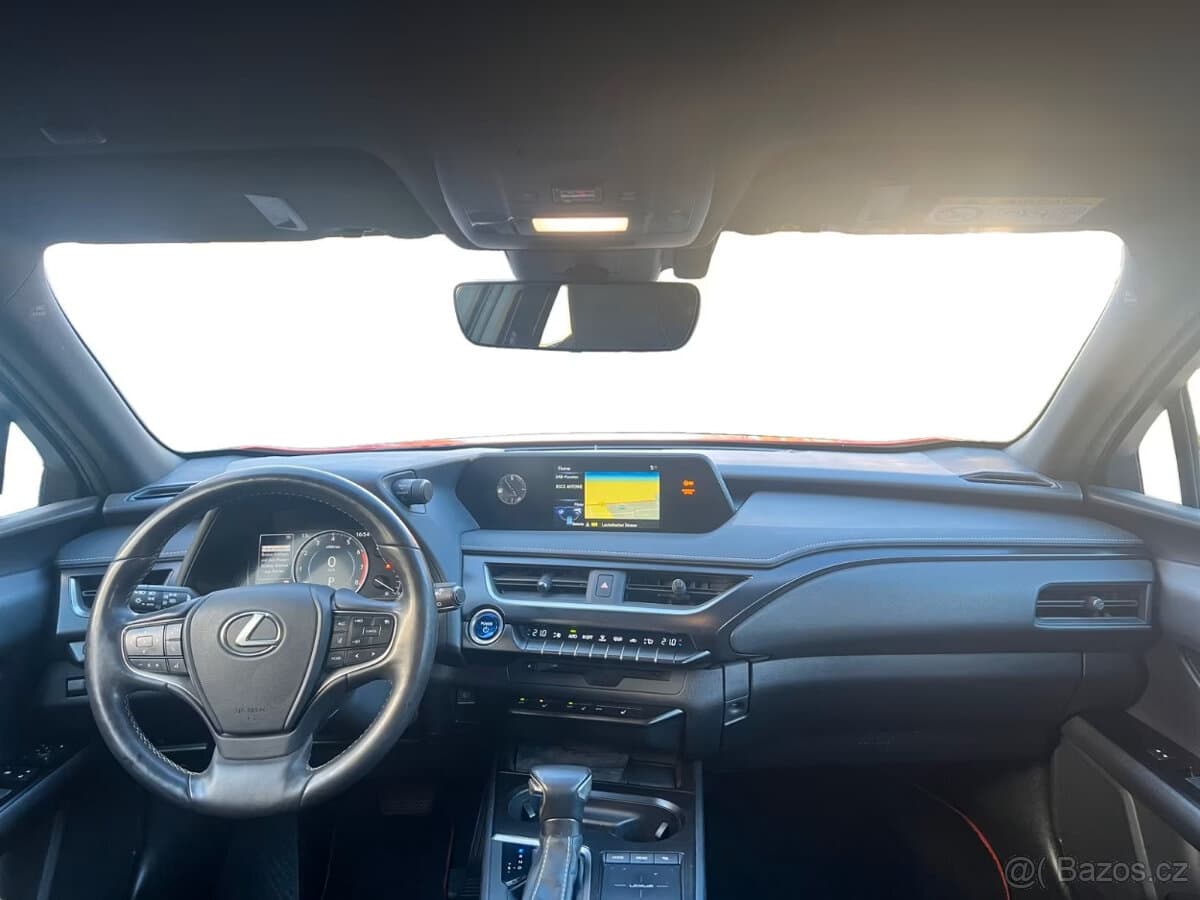 2019 Lexus UX - 10