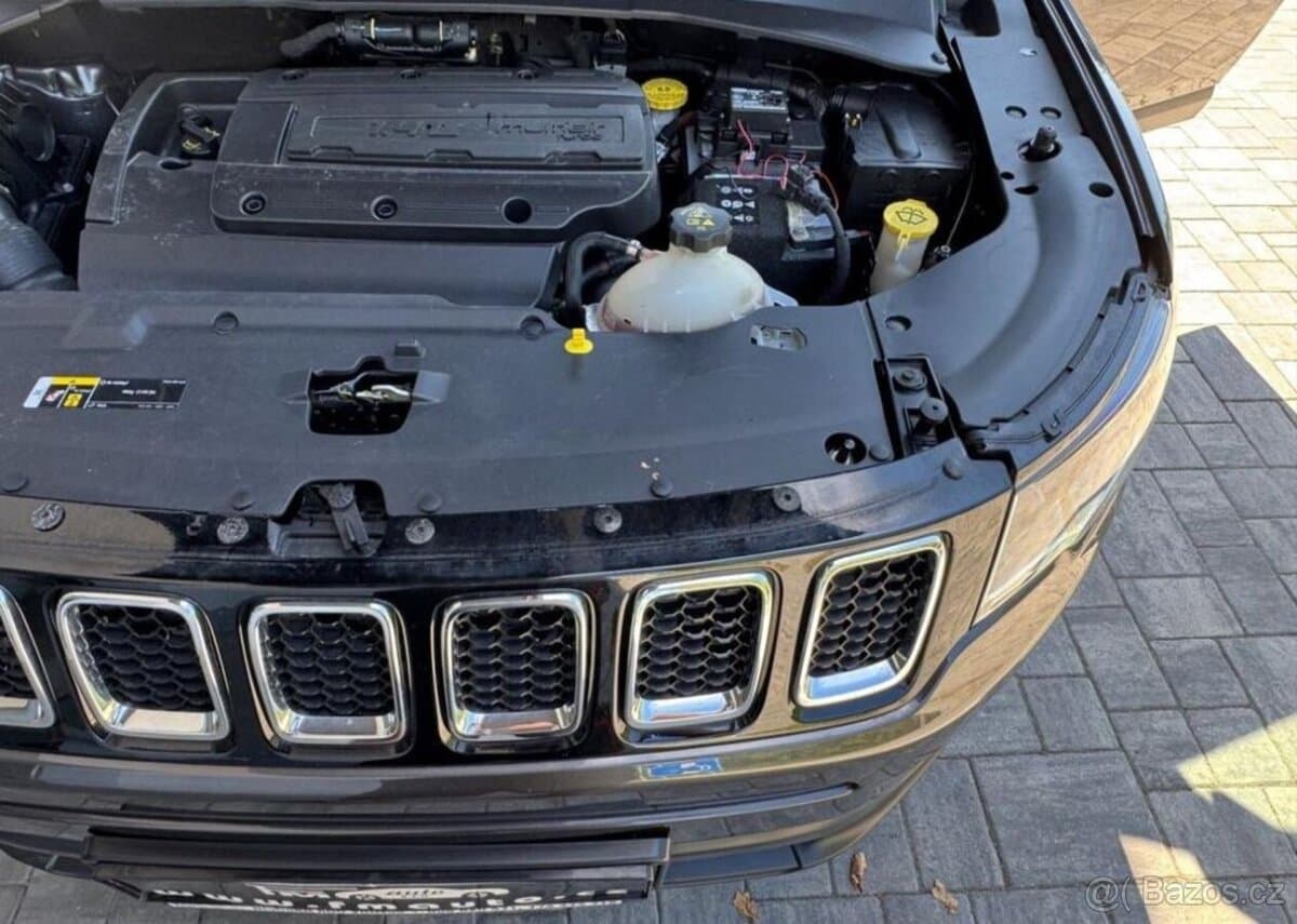 2018 Jeep COMPASS - 10