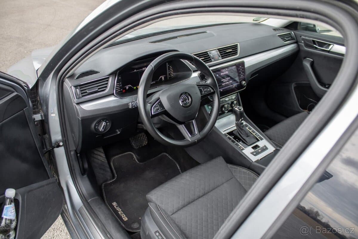 2020 Škoda SUPERB - 10