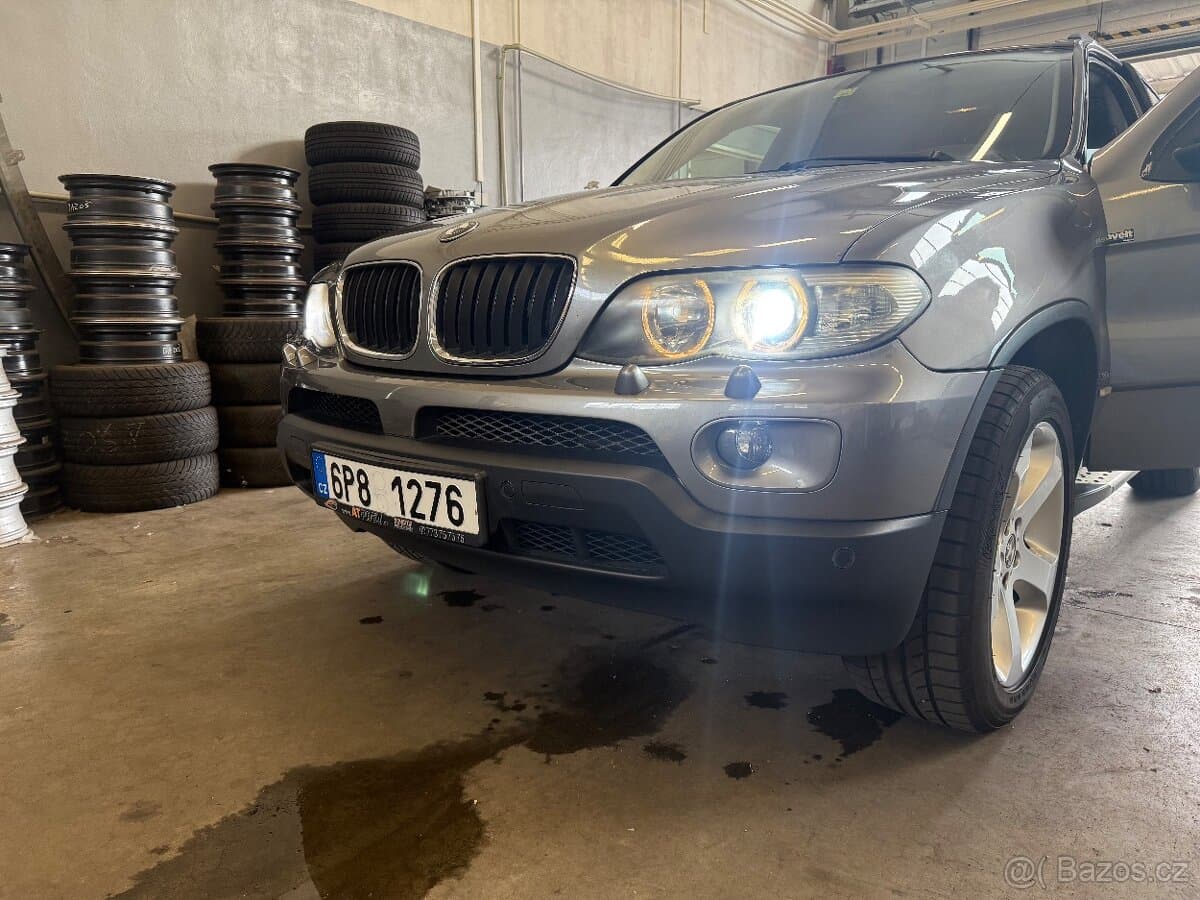 2004 BMW X5 - 10