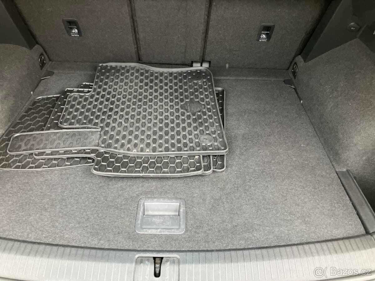 2017 Volkswagen TIGUAN - 10