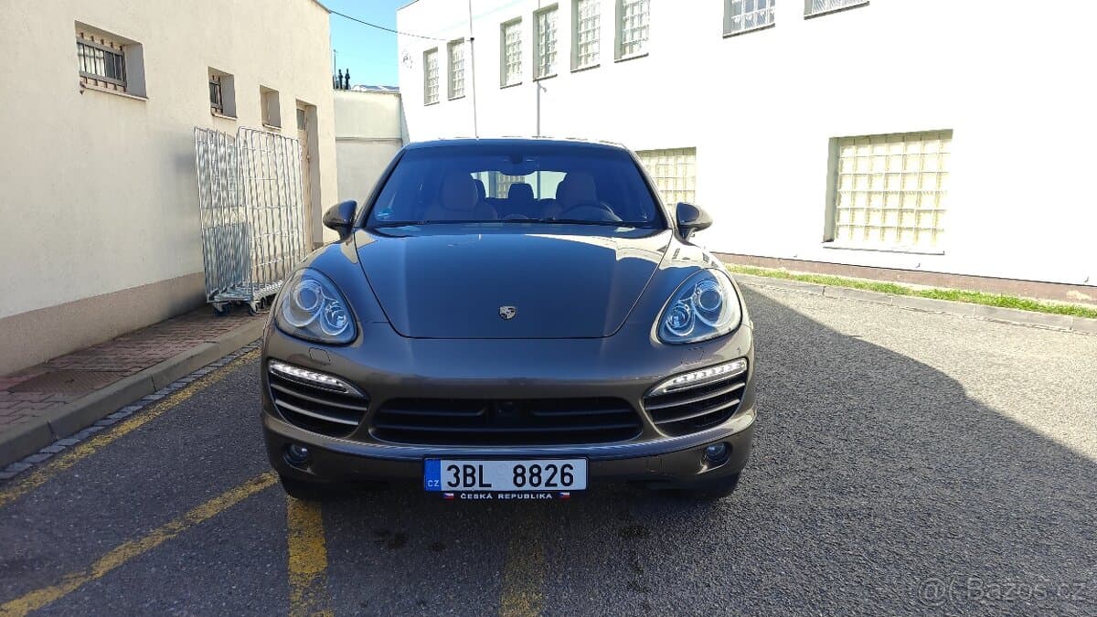 2013 Porsche CAYENNE - 10