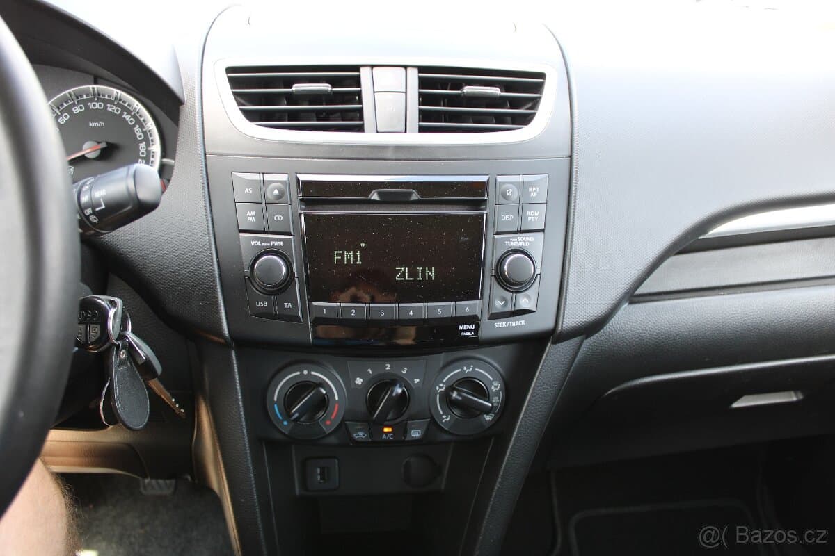 2015 Suzuki SWIFT - 10