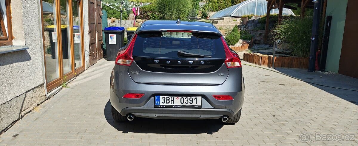2018 Volvo V40 - 10