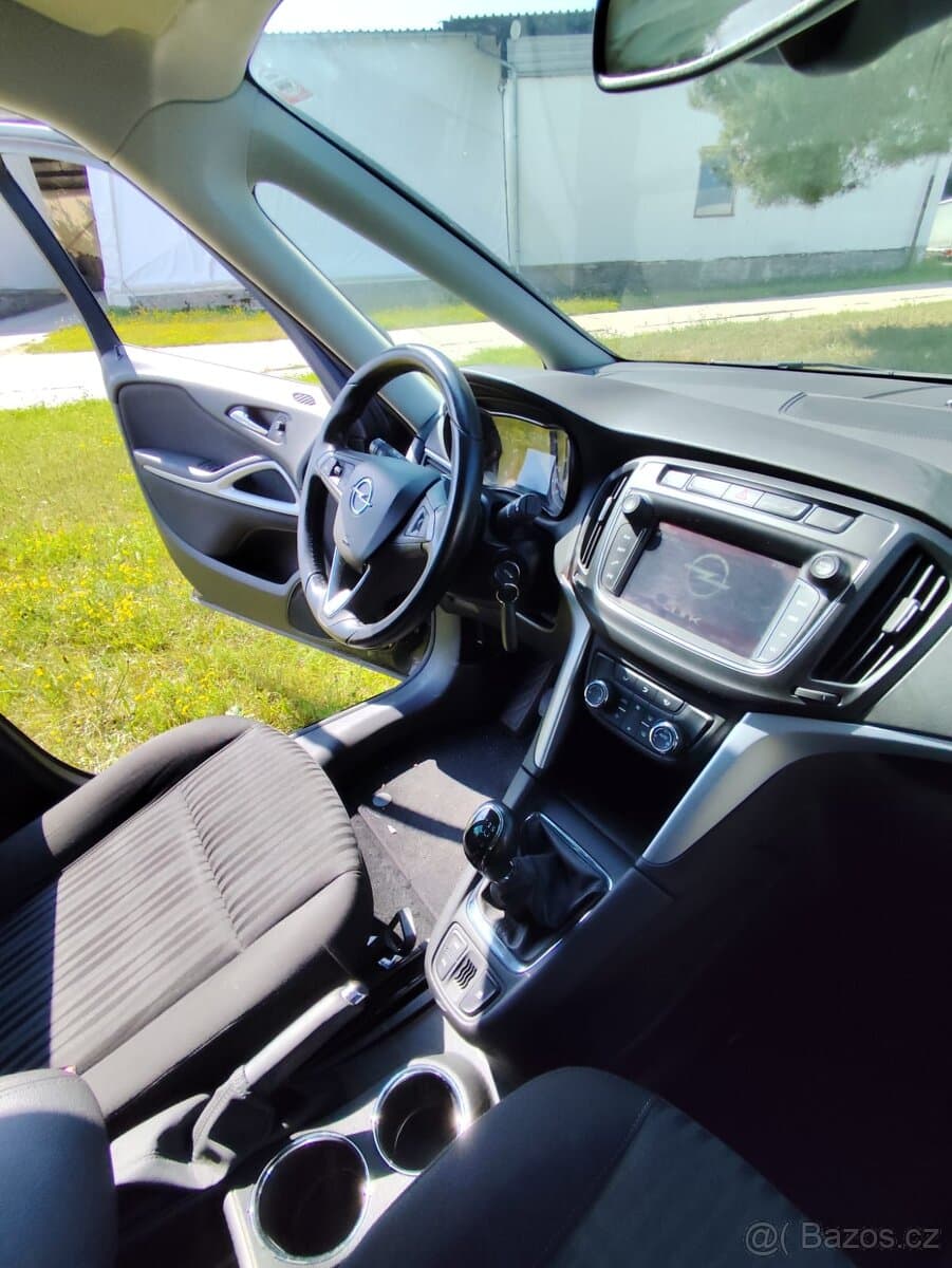 2017 Opel ZAFIRA - 10