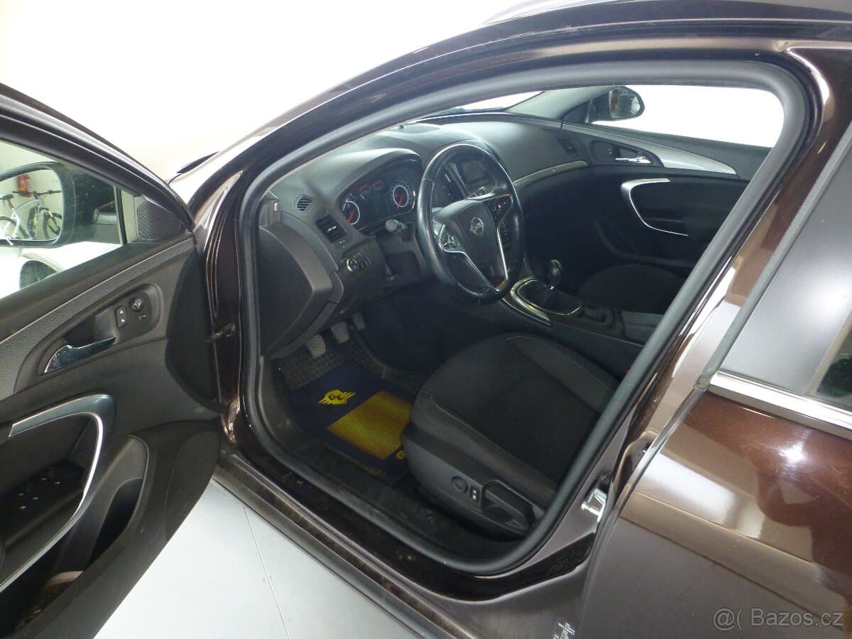 2016 Opel INSIGNIA - 10