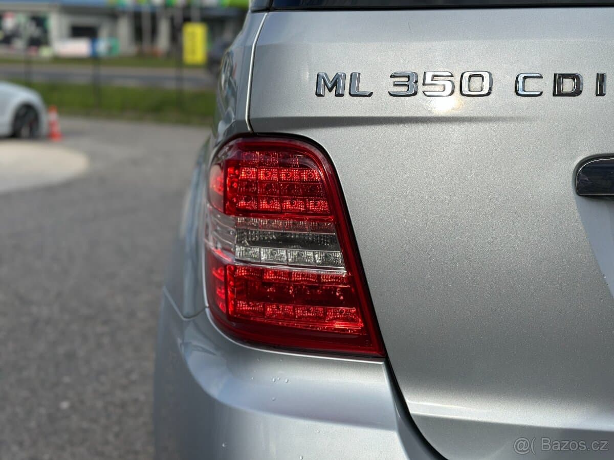 2011 Mercedes-Benz M-CLASS - 10