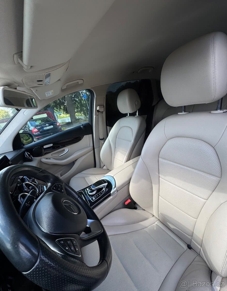 2016 Mercedes-Benz GLC - 10